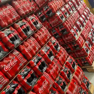 Fardos de Coca-Cola mini 200ml no estoque